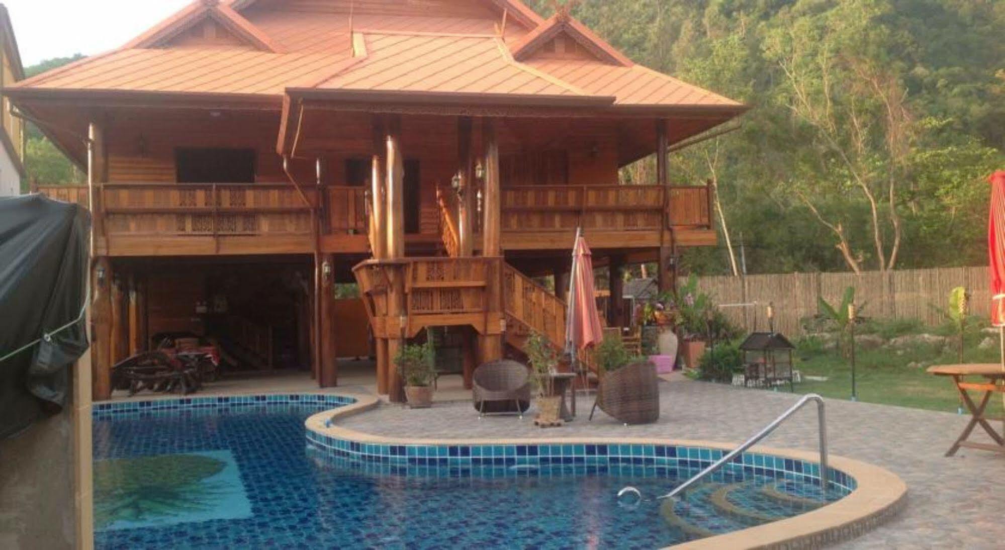 Golden Teak Resort Baan Sapparot Kamala Beach Exteriör bild